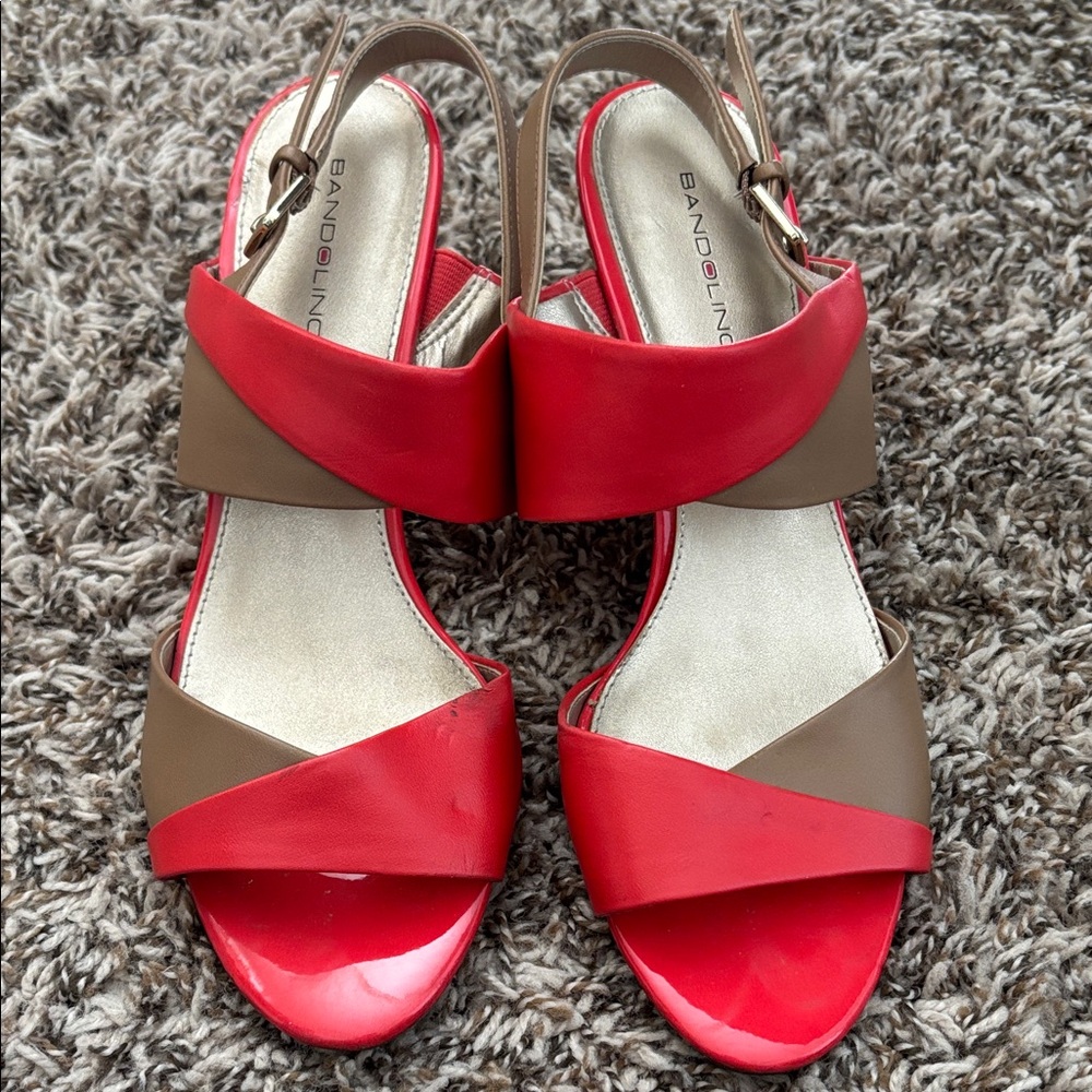 Bandolino Women's Red and Tan Sandals